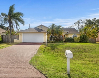 2542 Sw Kensington Street - Photo Thumbnail 2