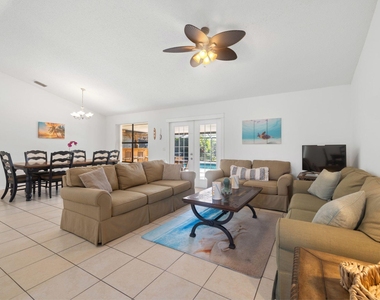 2542 Sw Kensington Street - Photo Thumbnail 8