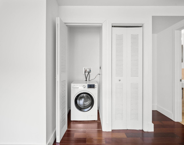 741 6th Street - Photo Thumbnail 9