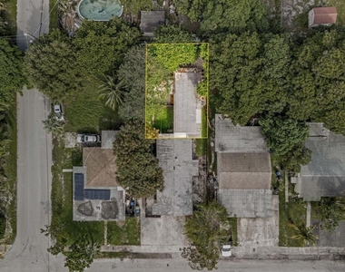 1340 Ne 1st Avenue - Photo Thumbnail 5