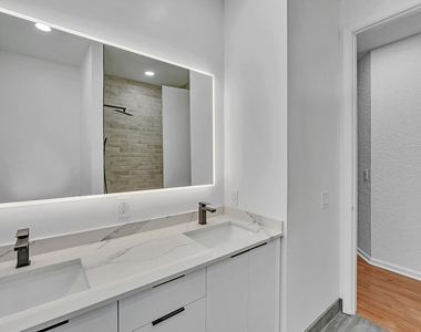 3420 Washington Lane - Photo Thumbnail 19