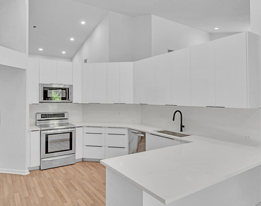 3420 Washington Lane - Photo Thumbnail 9