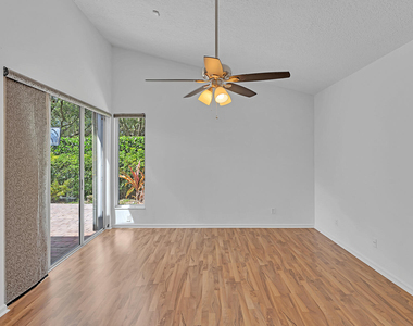 3420 Washington Lane - Photo Thumbnail 11