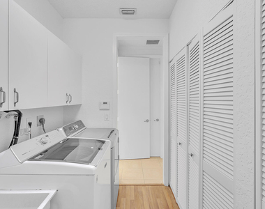3420 Washington Lane - Photo Thumbnail 20