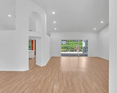 3420 Washington Lane - Photo Thumbnail 1