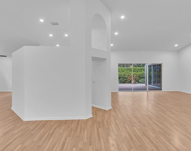3420 Washington Lane - Photo Thumbnail 2