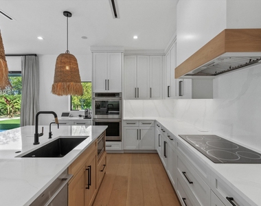 11685 Maidstone Drive - Photo Thumbnail 36