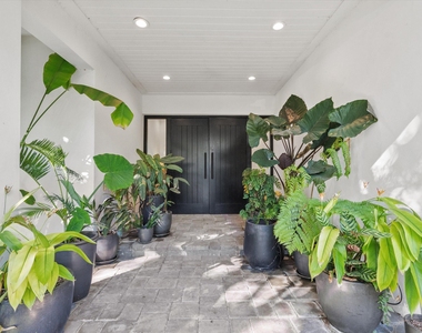 11685 Maidstone Drive - Photo Thumbnail 2