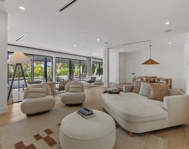 11685 Maidstone Drive - Photo Thumbnail 9