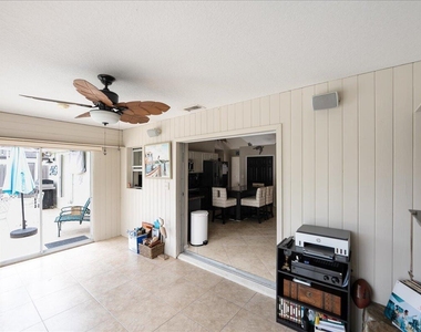 279 Sw Glenwood Drive - Photo Thumbnail 6