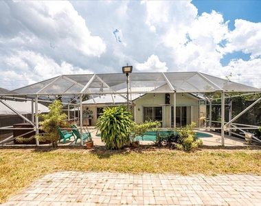 279 Sw Glenwood Drive - Photo Thumbnail 17