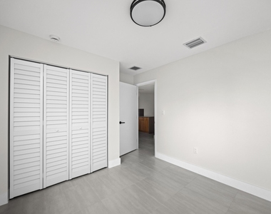 1181 Nw 66th Street - Photo Thumbnail 22