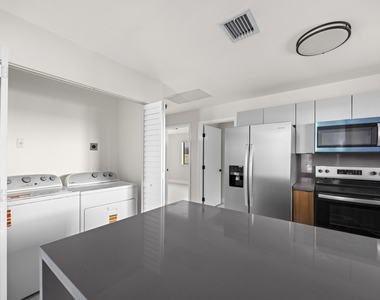 1181 Nw 66th Street - Photo Thumbnail 12