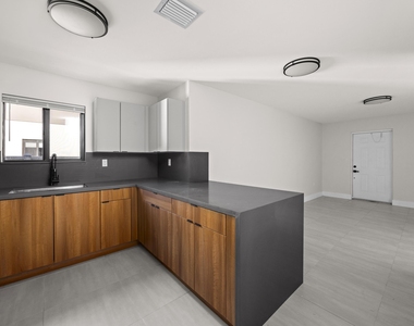1181 Nw 66th Street - Photo Thumbnail 8