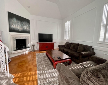 115 Dolphin Road - Photo Thumbnail 5