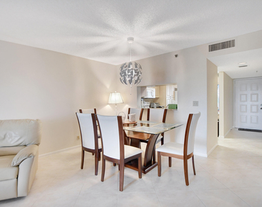 7310 Ashford Place - Photo Thumbnail 7