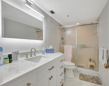 7310 Ashford Place - Photo Thumbnail 18