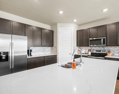 8588 Dahlia Circle - Photo Thumbnail 10