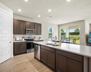 8588 Dahlia Circle - Photo Thumbnail 12