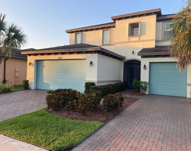 11931 Sw Crestwood Circle - Photo Thumbnail 1