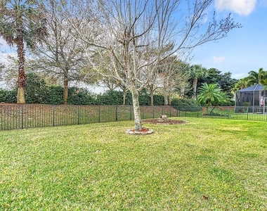 11931 Sw Crestwood Circle - Photo Thumbnail 32