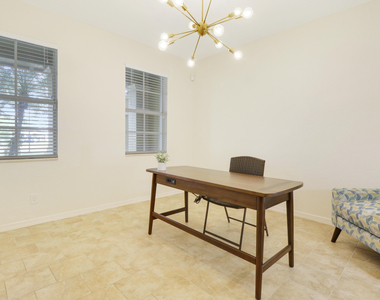 123 E Thatch Palm Circle - Photo Thumbnail 21