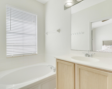 123 E Thatch Palm Circle - Photo Thumbnail 19