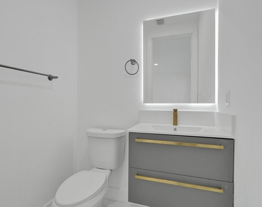 1215 W Las Olas Boulevard - Photo Thumbnail 9