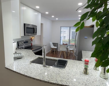 7473 Glendevon Lane - Photo Thumbnail 12