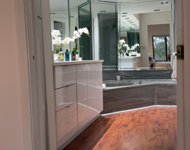 7473 Glendevon Lane - Photo Thumbnail 32