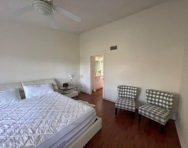 7473 Glendevon Lane - Photo Thumbnail 12
