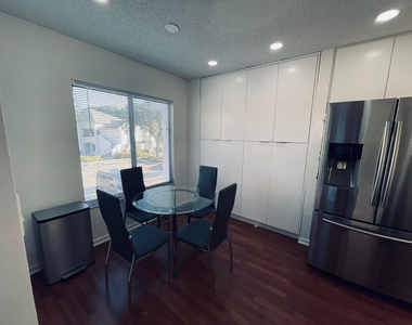 7473 Glendevon Lane - Photo Thumbnail 8