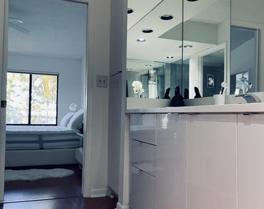 7473 Glendevon Lane - Photo Thumbnail 18