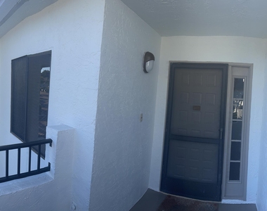 7473 Glendevon Lane - Photo Thumbnail 6