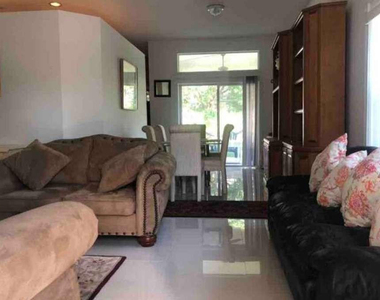 862 Vista Meadows Drive - Photo Thumbnail 6