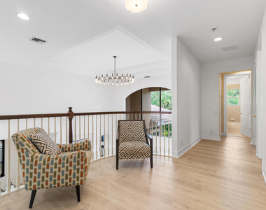 544 Edgebrook Lane - Photo Thumbnail 33