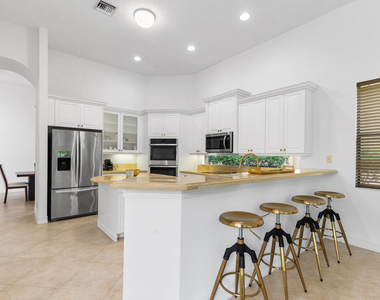 544 Edgebrook Lane - Photo Thumbnail 13
