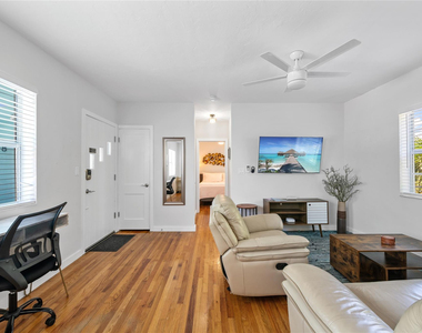 3015 Seville Street - Photo Thumbnail 8