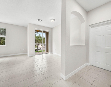 1008 Sw Shoma Drive - Photo Thumbnail 4
