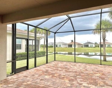 24040 Sw Firenze Way - Photo Thumbnail 16
