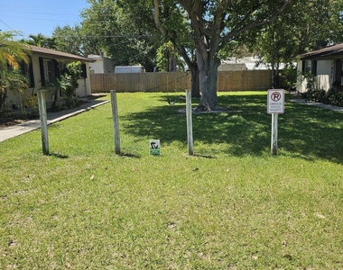 1002 Mcintosh Street - Photo Thumbnail 3