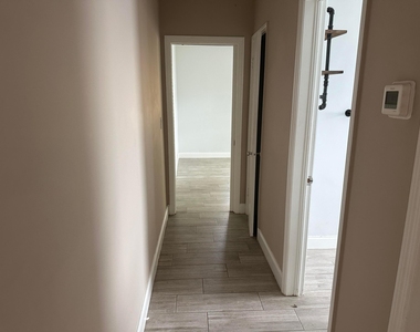 2400 Park Avenue - Photo Thumbnail 15