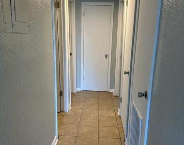 5141 Shenandoah Avenue - Photo Thumbnail 6