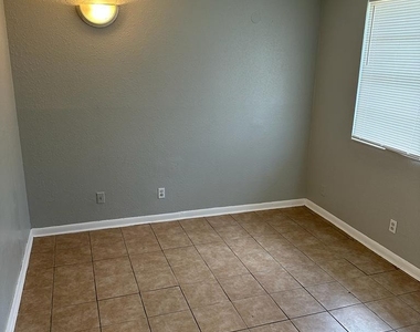 5141 Shenandoah Avenue - Photo Thumbnail 4