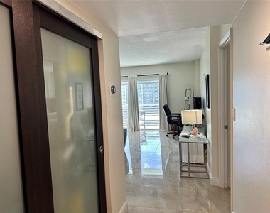 2900 Ne 30th Street - Photo Thumbnail 16