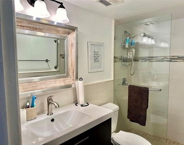 2900 Ne 30th Street - Photo Thumbnail 11