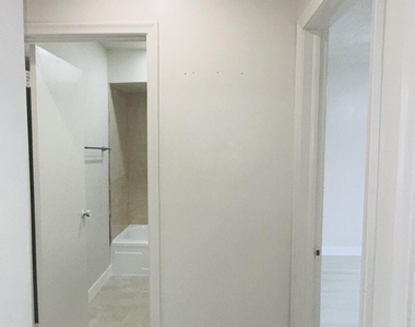 6106 Forest Hill Boulevard - Photo Thumbnail 3