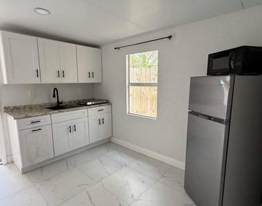 4904 Dillon Street - Photo Thumbnail 1