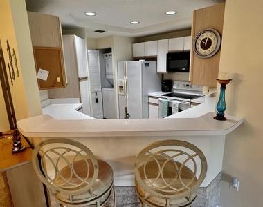 101 Muirfield Court - Photo Thumbnail 8