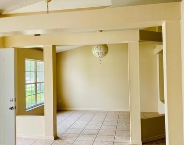 5952 Nw Baynard Drive - Photo Thumbnail 10